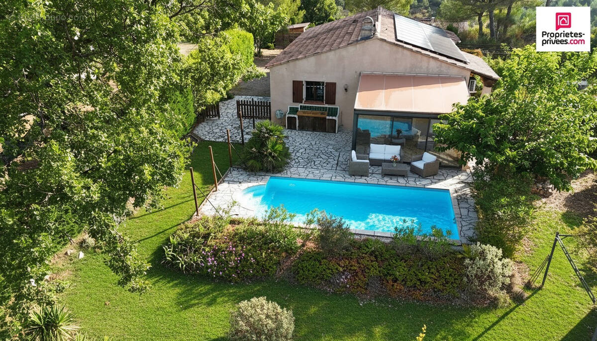 Maison à ESPARRON-DE-VERDON