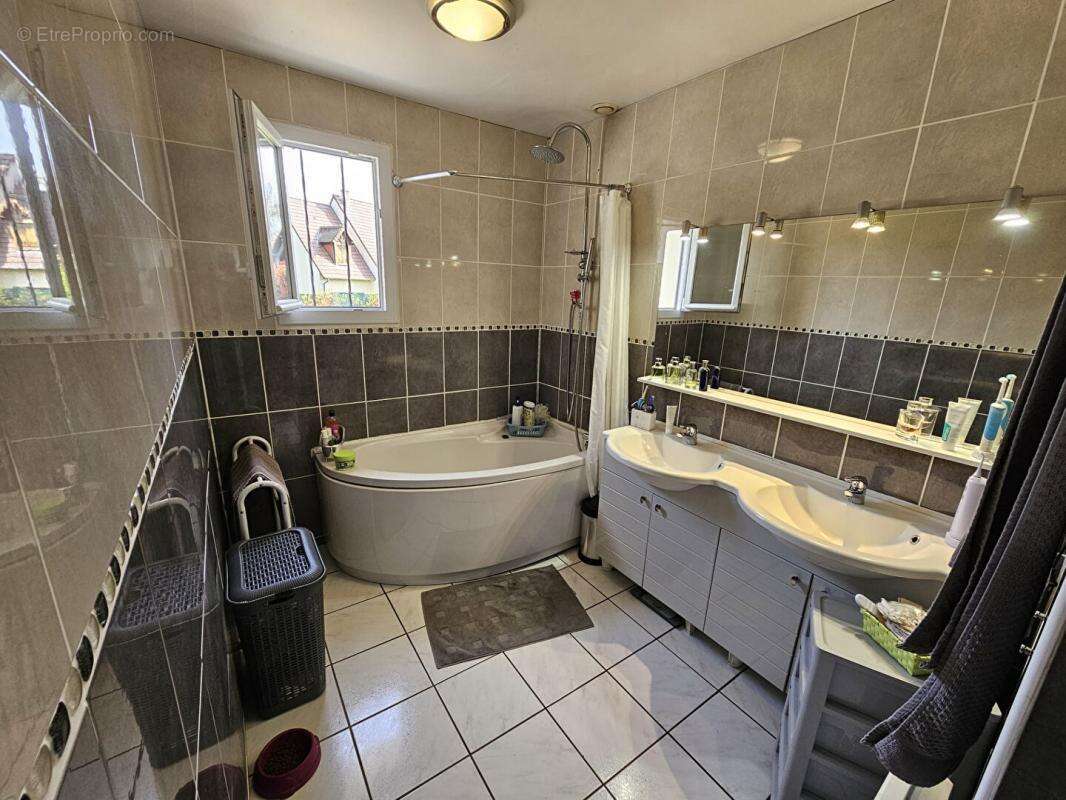 Maison à MONTFORT-L'AMAURY