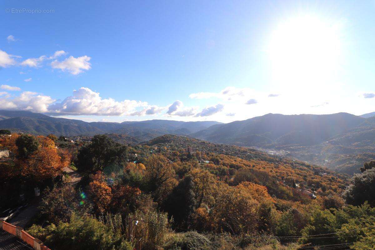 Maison à BERRE-LES-ALPES