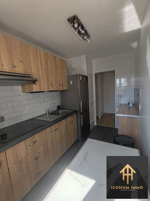 Appartement à CHARENTON-LE-PONT