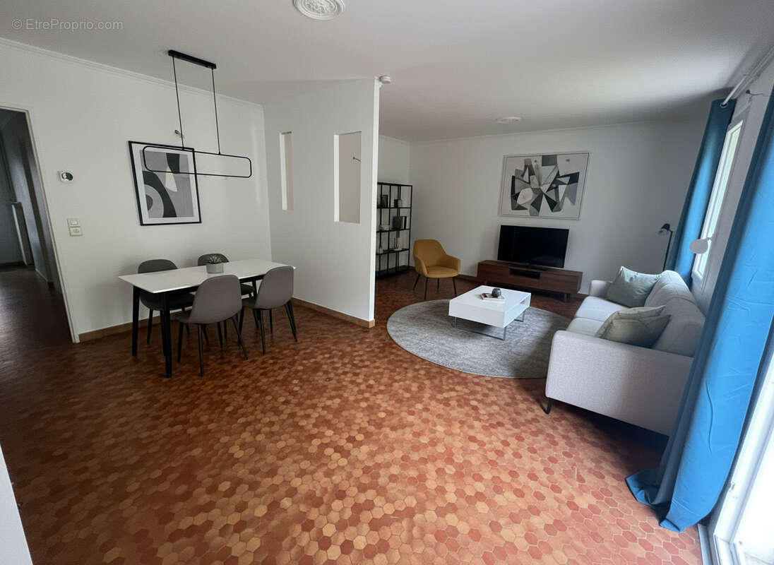 Appartement à EMERAINVILLE