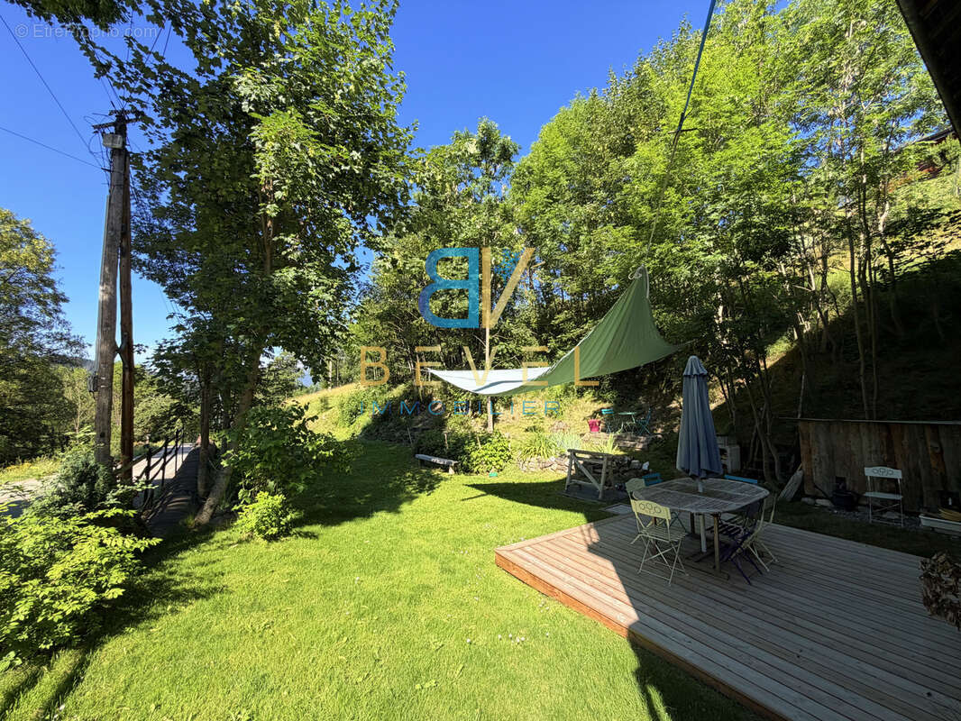À vendre   exclusivité saint-françois-longchamp   (montaimont)  ancien corps de ferme rénové   110 m2 habitabl - photo 2