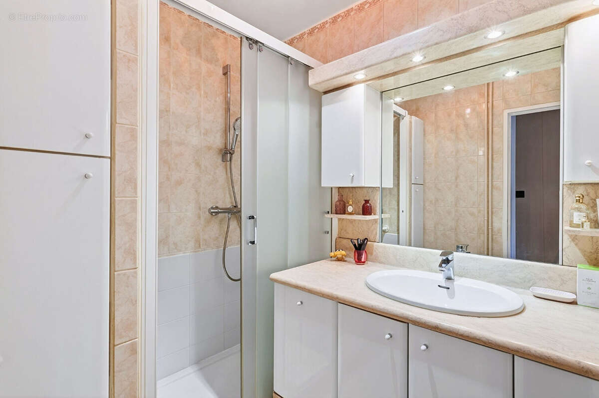 Appartement à COLOMBES