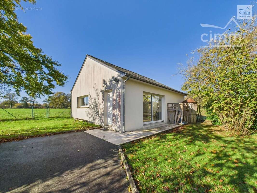 Maison à SAINT-SENOUX