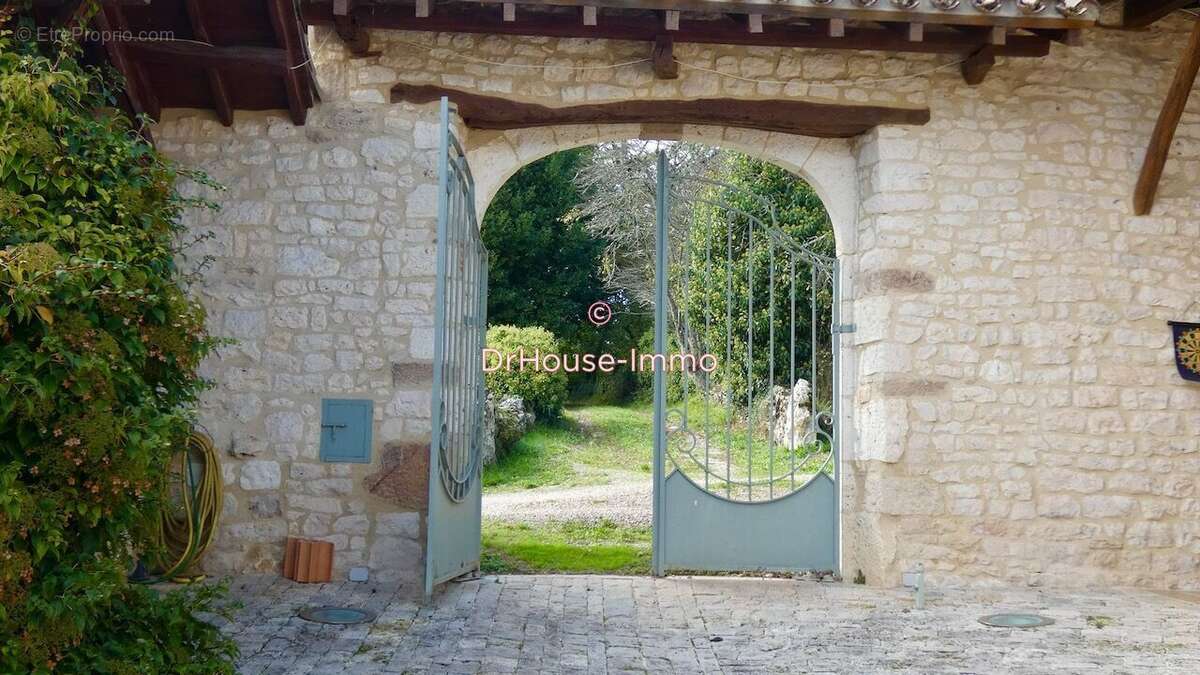 Maison 12 pièces 420 m² à vendre à Amarens (81170) - photo 9
