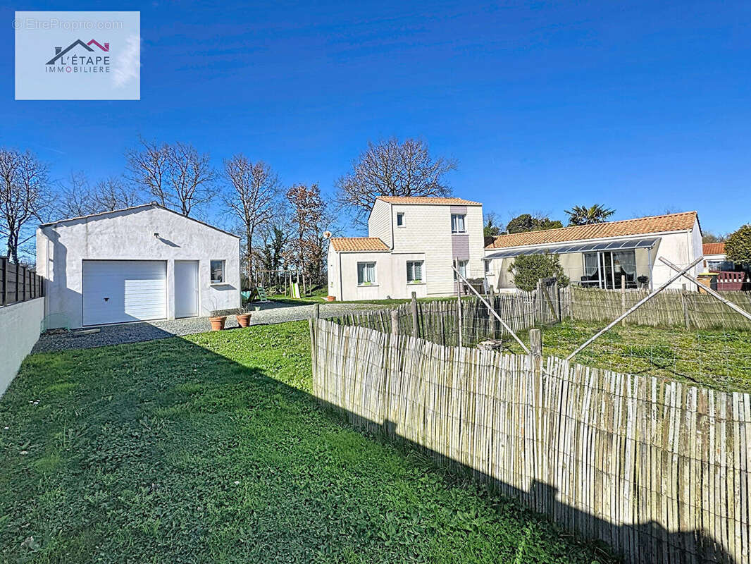 Maison à SAINT-JULIEN-DES-LANDES