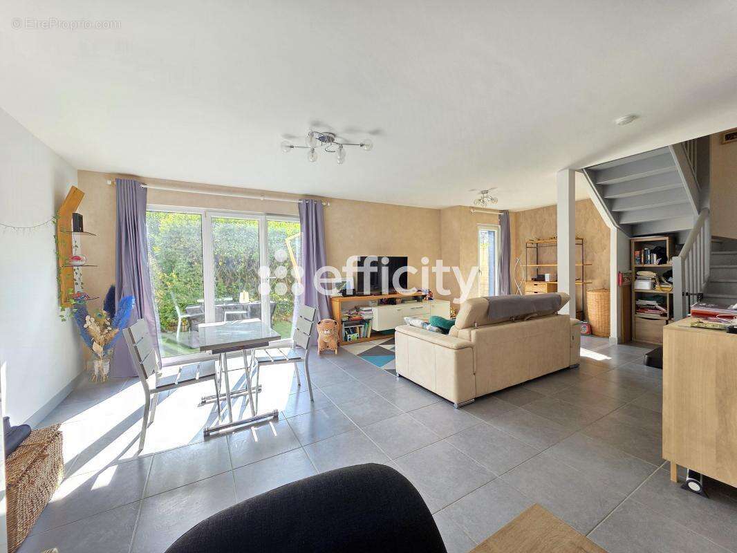 Appartement à SAINT-GERMAIN-AU-MONT-D&#039;OR