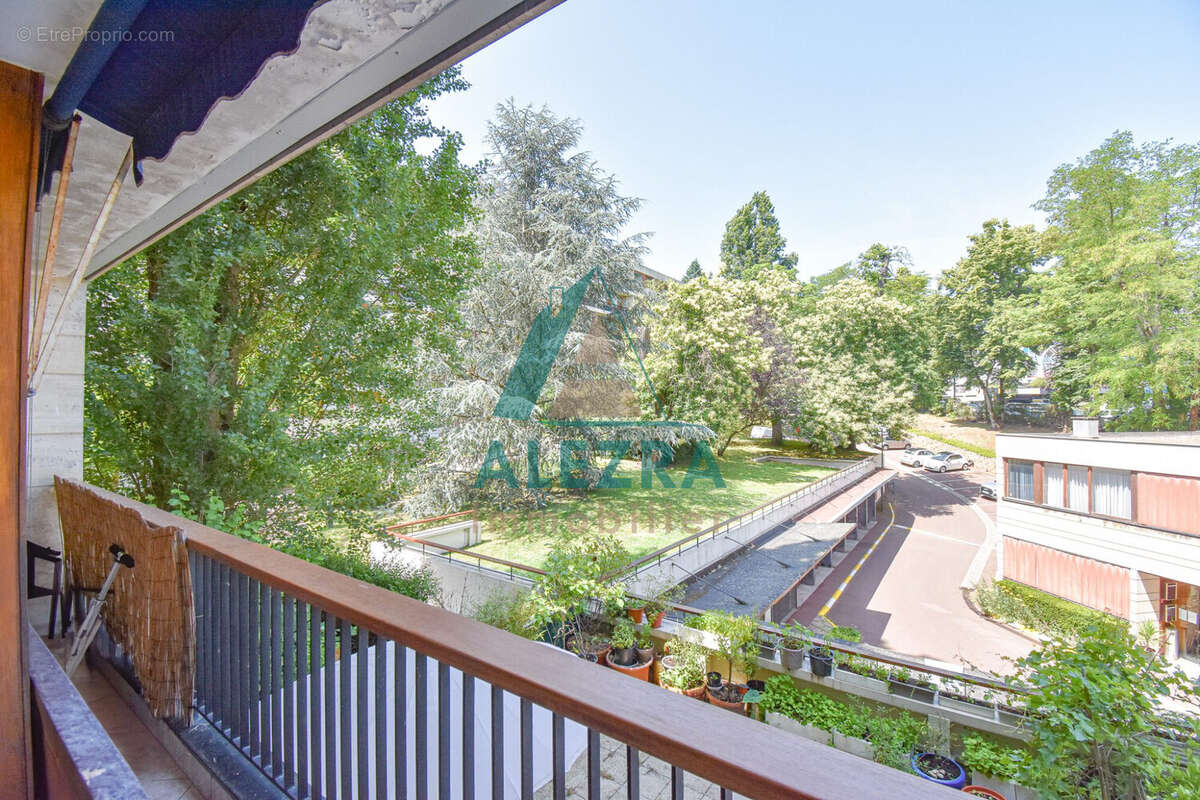 Appartement à LA CELLE-SAINT-CLOUD