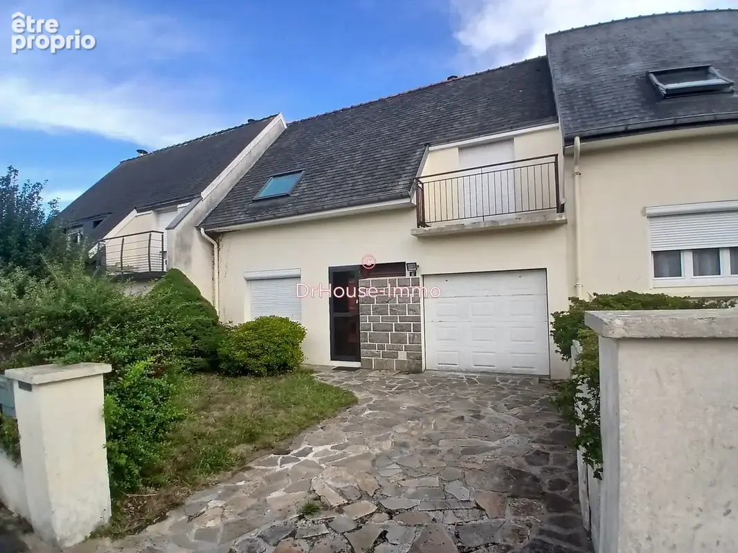 Maison à LE RELECQ-KERHUON