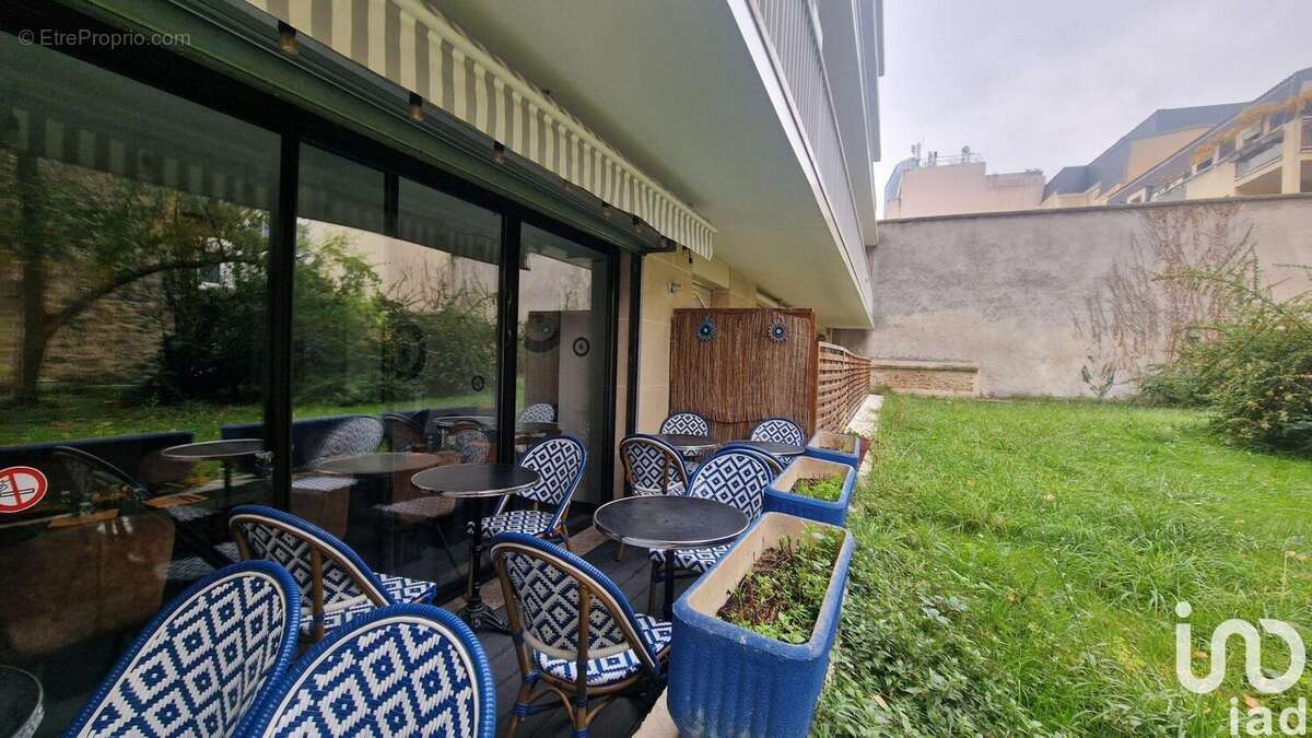 Photo 4 - Commerce à COURBEVOIE