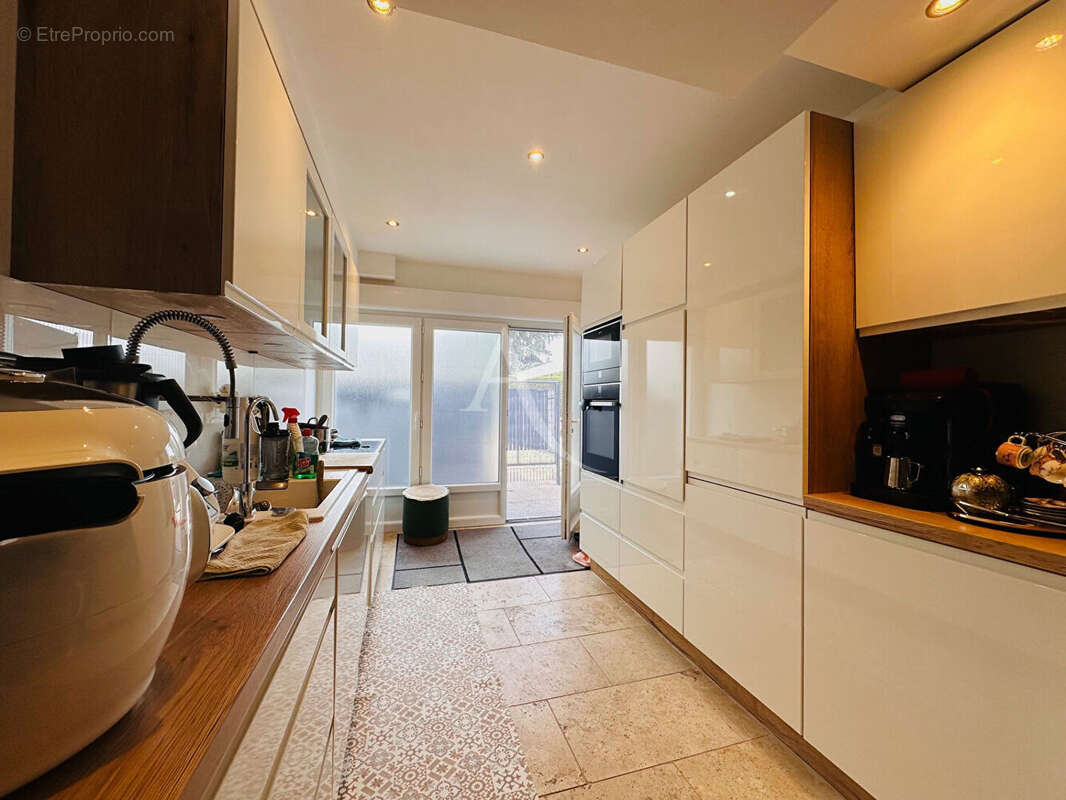 Maison à SAINT-SULPICE-DE-POMMERAY