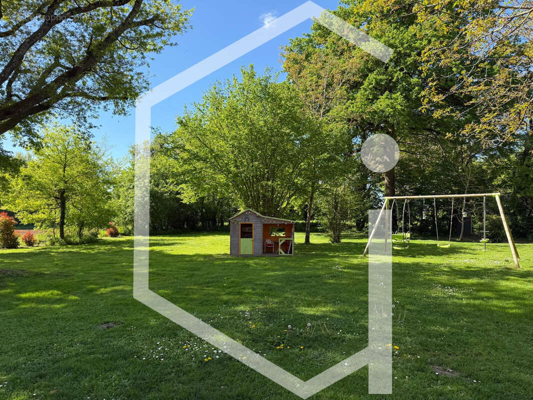 Maison à COSNE-COURS-SUR-LOIRE