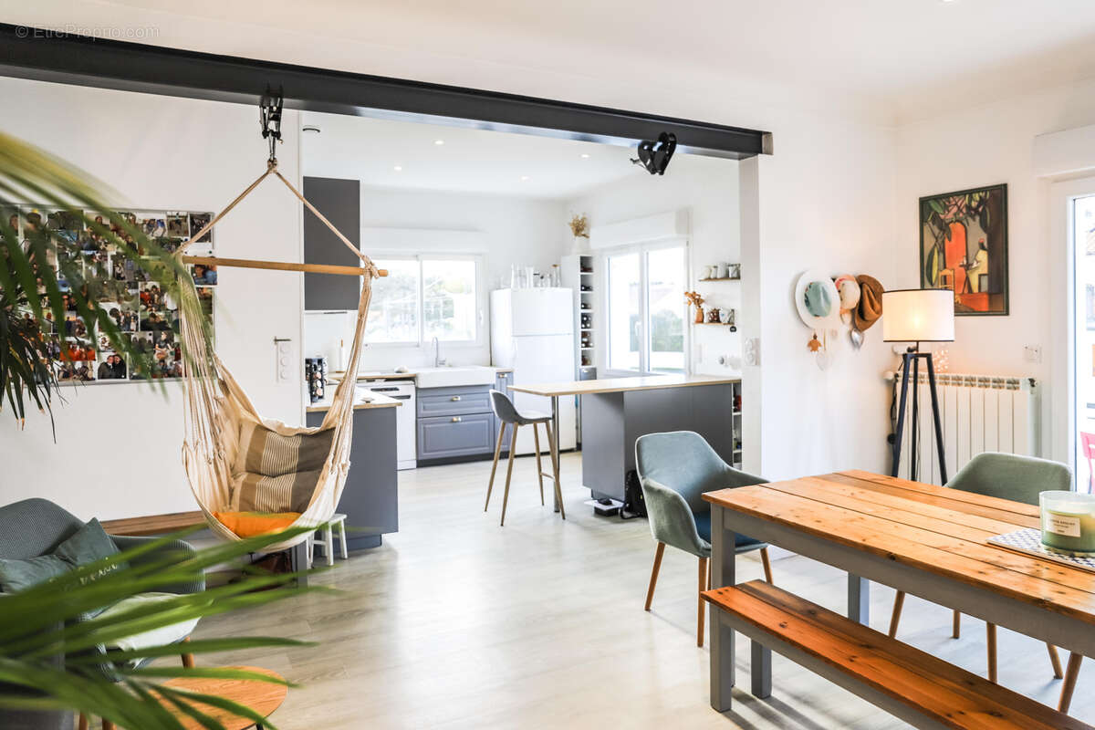 Maison à SAINT-GEORGES-DE-DIDONNE