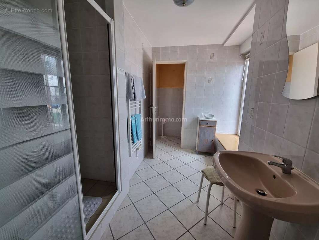 Appartement à BOURG-SAINTE-MARIE