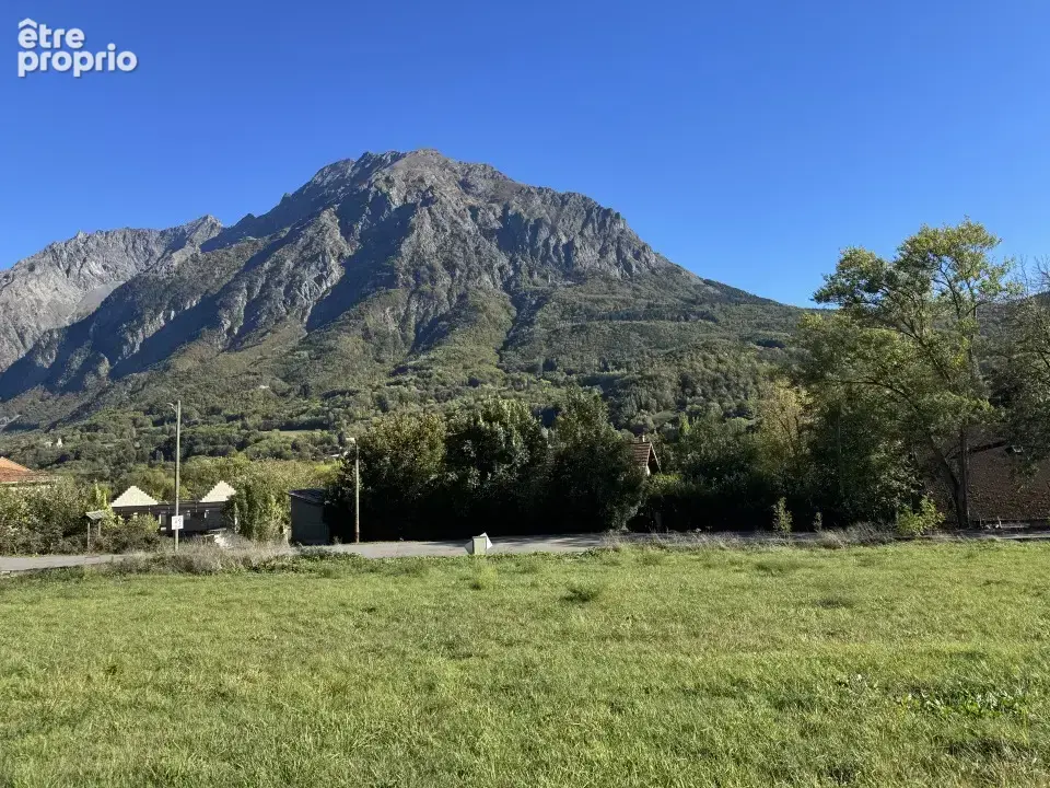 Terrain à SAINT-FIRMIN