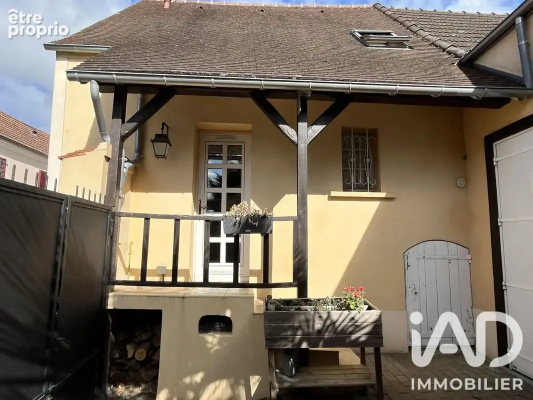 Photo 1 - Maison à MONTEVRAIN