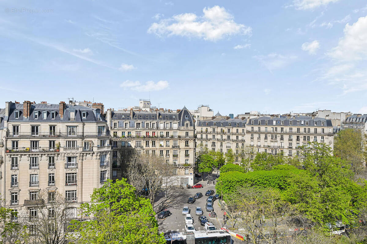 Appartement à PARIS-14E