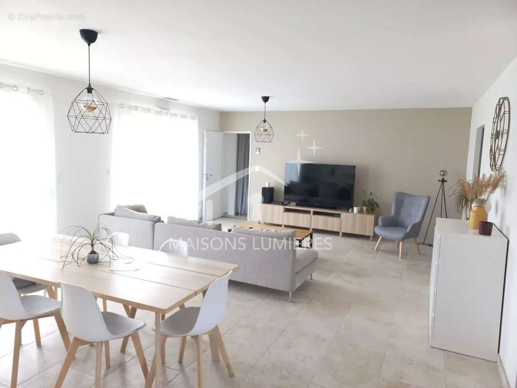 Maison moderne de plain-pied avec jardin, piscine et garage - Gargas - 479 000€ - photo 5