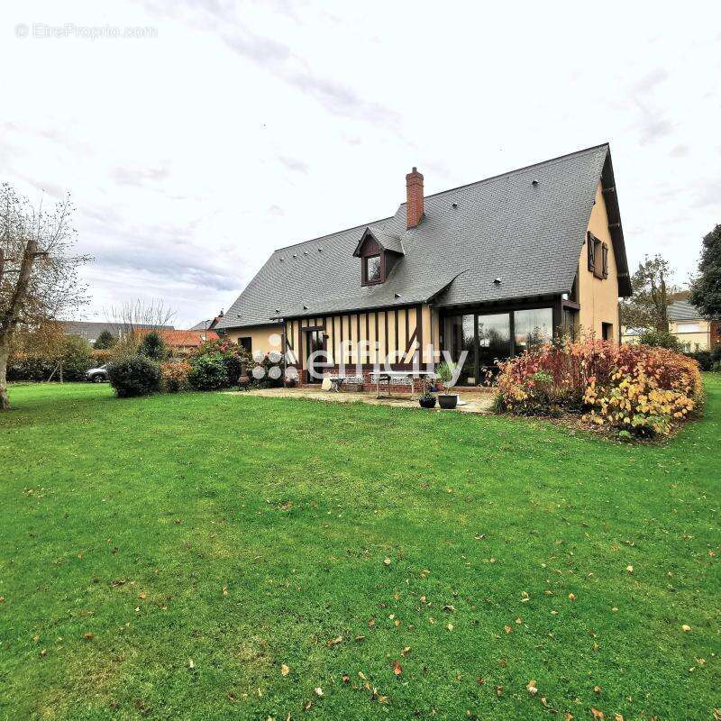 Maison 193 m² à Saint-Nicolas-D'aliermont  - photo 3