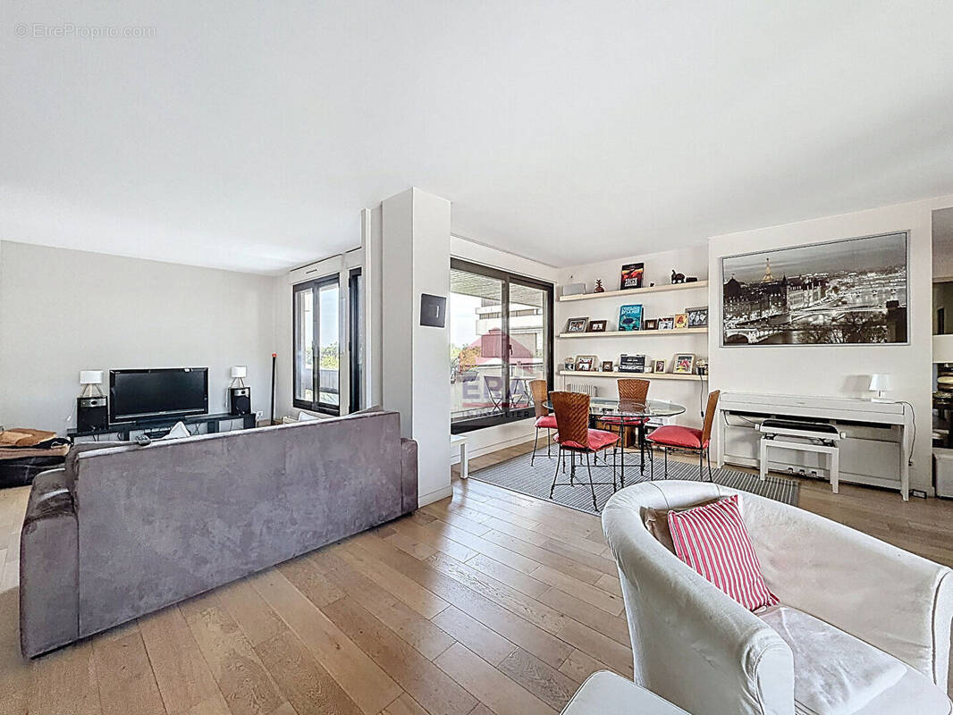 Appartement à SURESNES