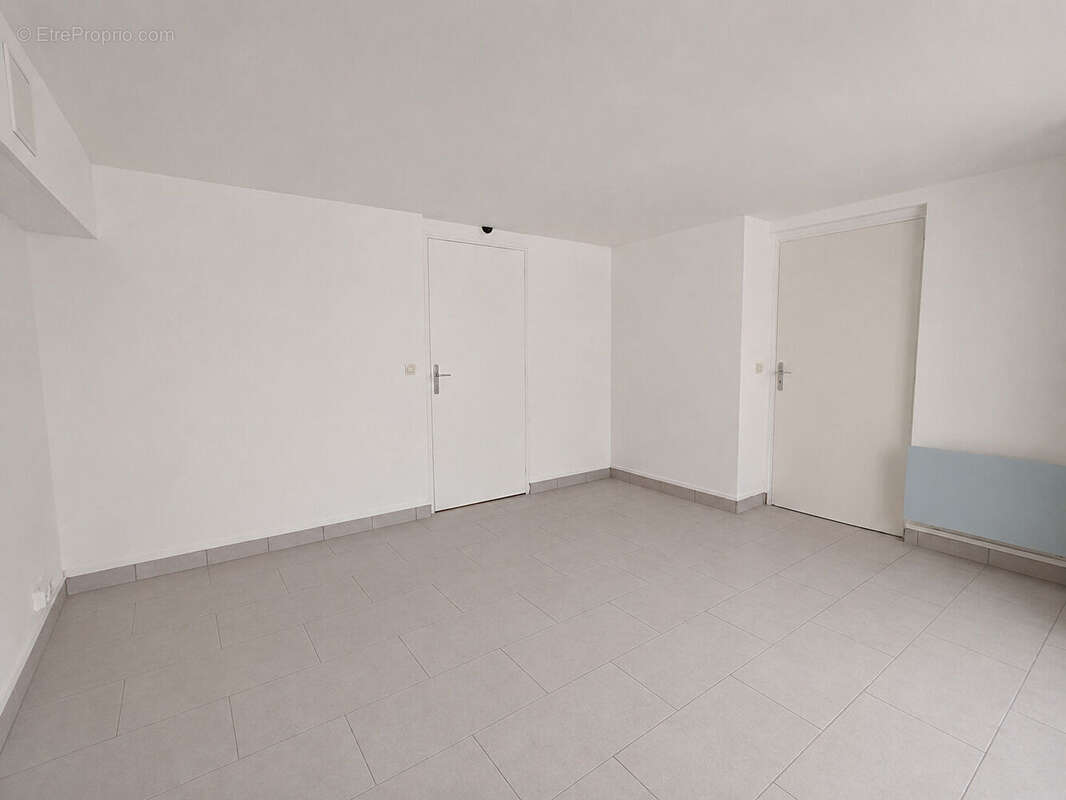 Local commercial 50m² Montgeron - photo 3