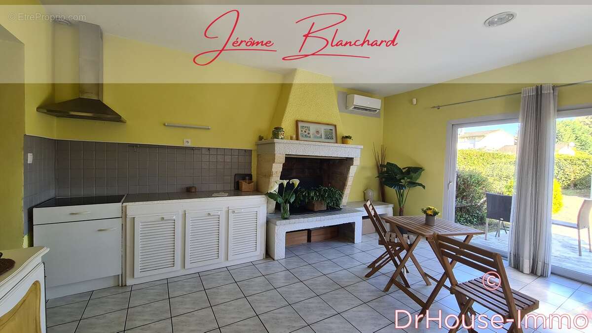 Maison à AMBARES-ET-LAGRAVE