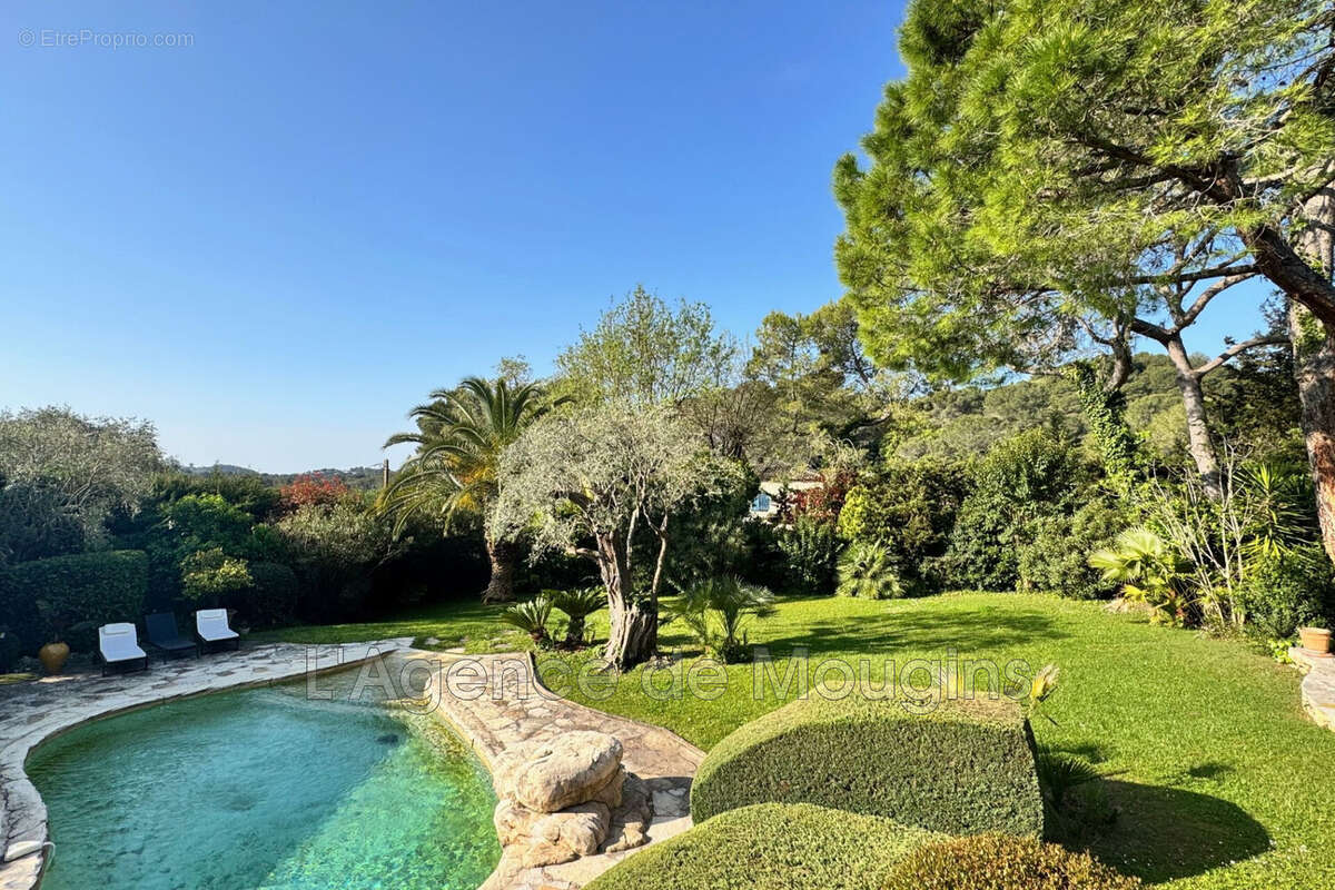 Maison à MOUGINS