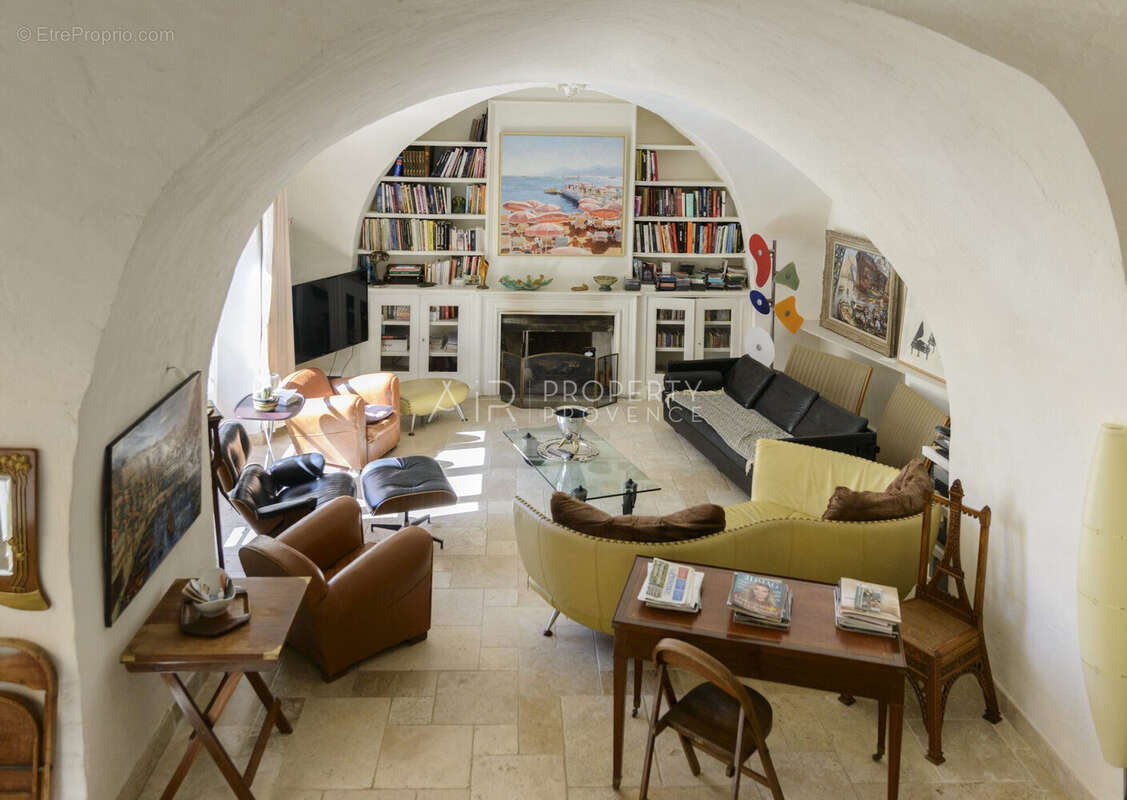 Maison à CADENET
