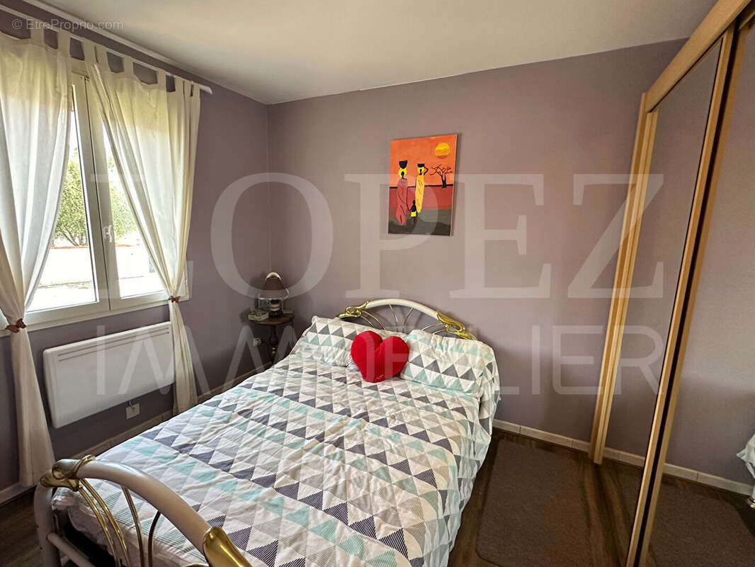 Maison à AIGUEFONDE