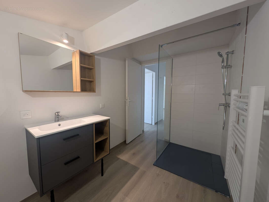 Maison de village entièrement rénovée à ORNAISONS - photo 11