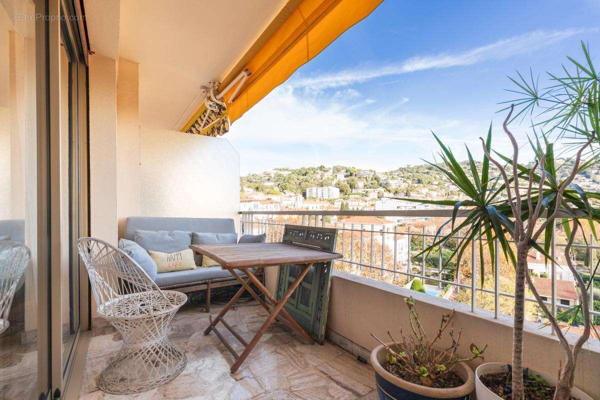 Appartement à LE CANNET