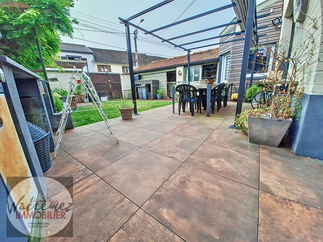 Maison à VIEUX-CONDE