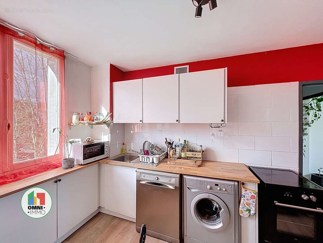 Appartement à PIERRE-BENITE