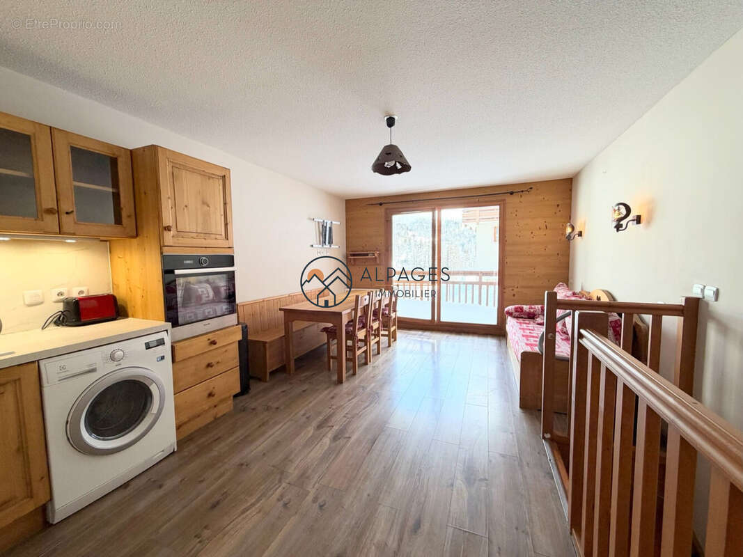 salon / séjour / cuisine - Appartement à VARS