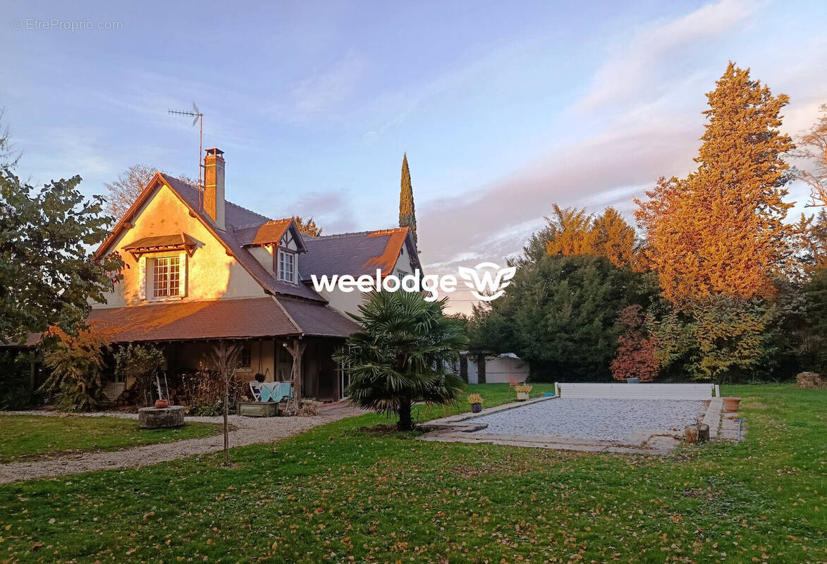 Maison à MONTGIVRAY