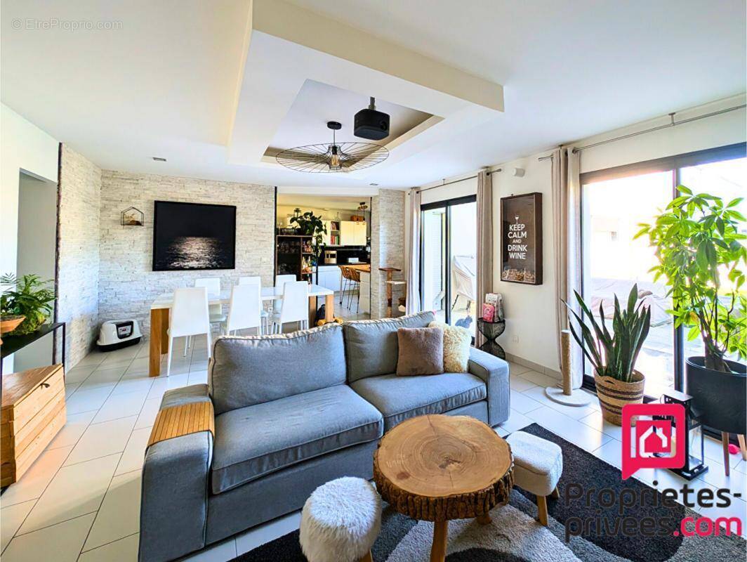 Maison à SAINTE-LUCE-SUR-LOIRE