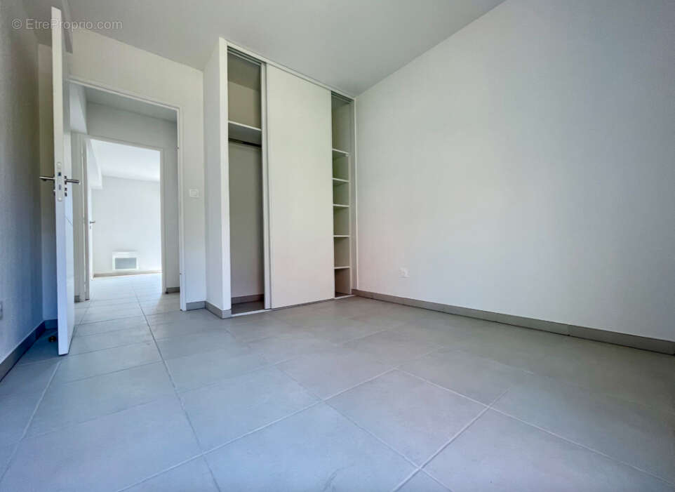 Appartement à GILETTE