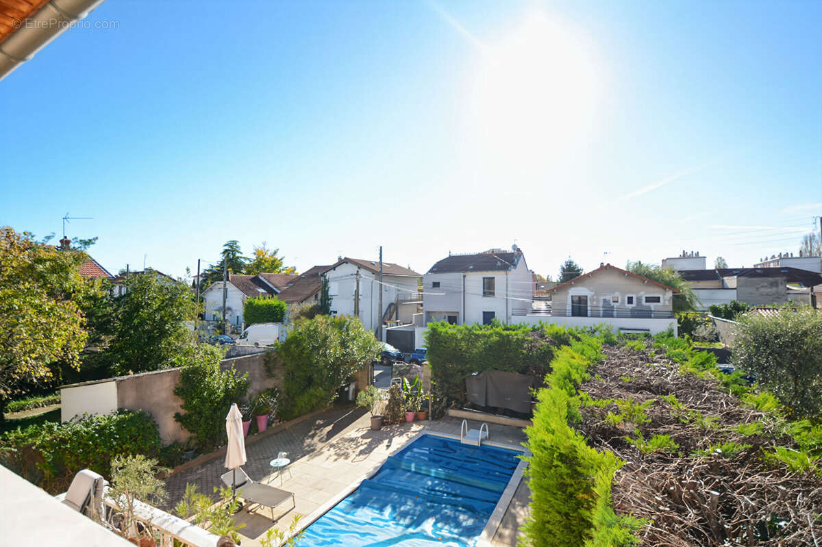 Maison à VILLEURBANNE