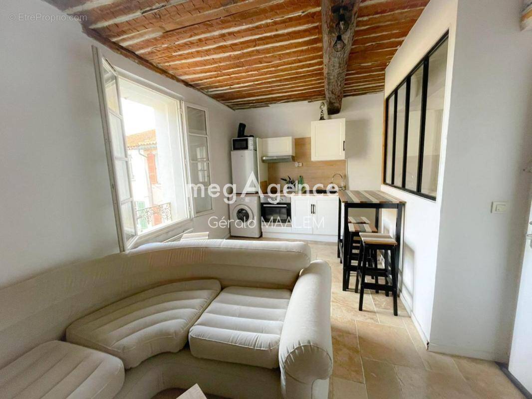 Appartement à ROQUEBRUNE-SUR-ARGENS