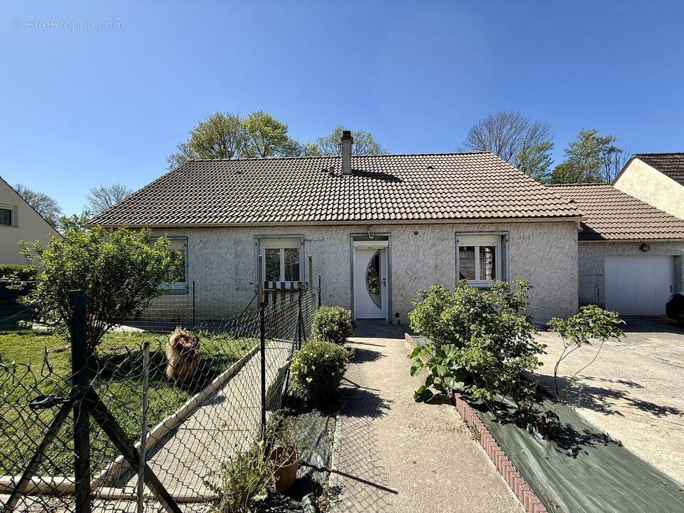 Maison à DONNEMARIE-DONTILLY