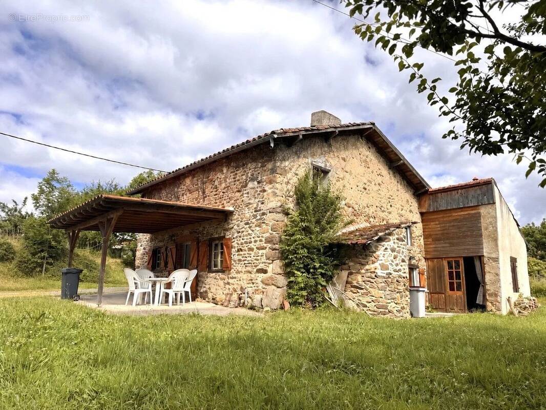 Maison à SAINT-HILAIRE
