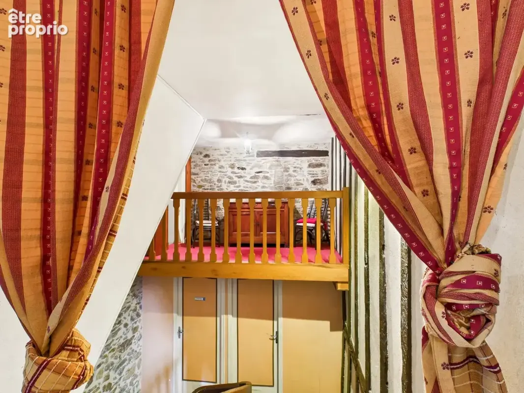 Une auberge historique au fort potentiel au cœur de Châlus - photo 13