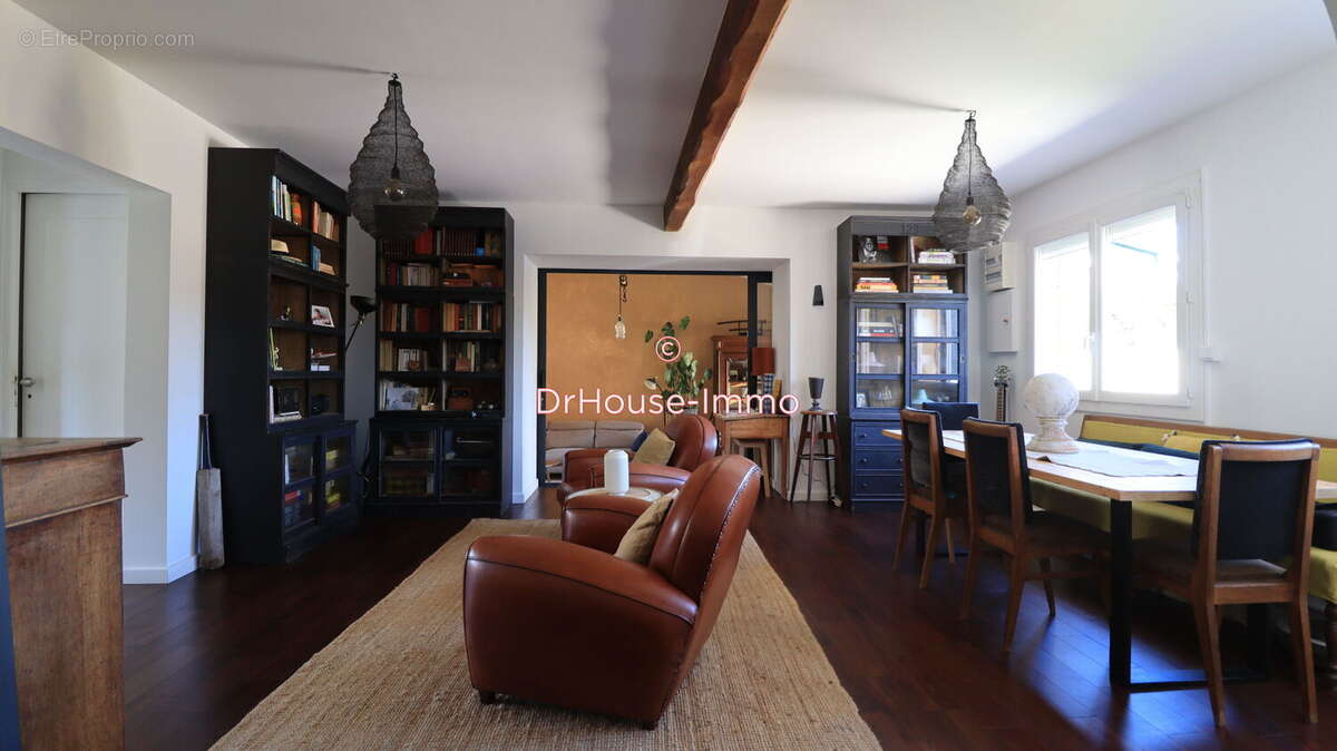 Maison à BLANQUEFORT