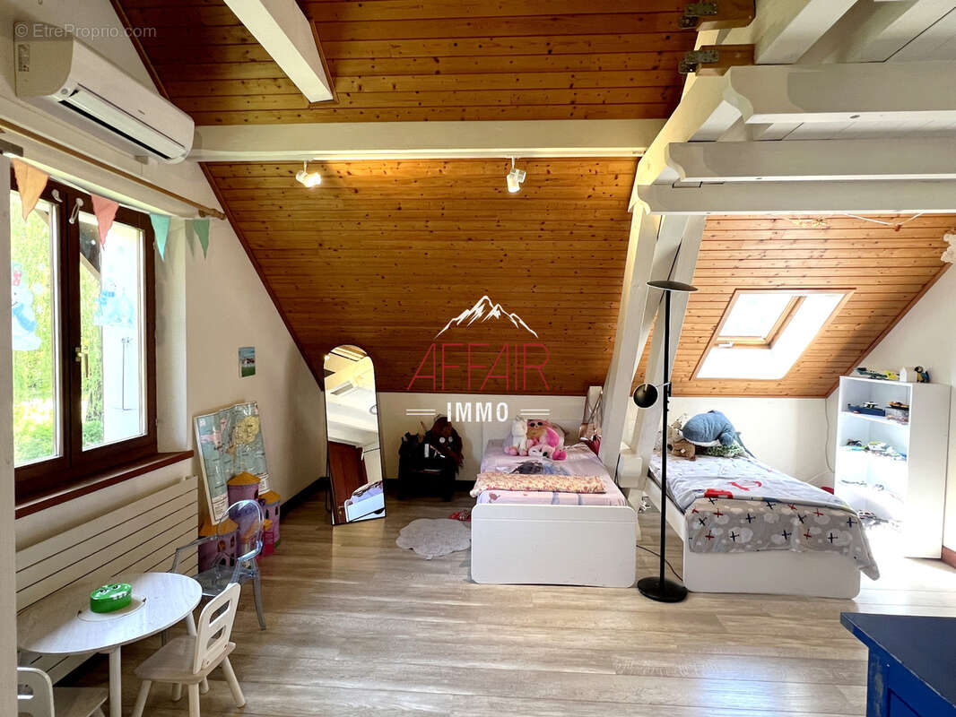 Maison à NEYDENS