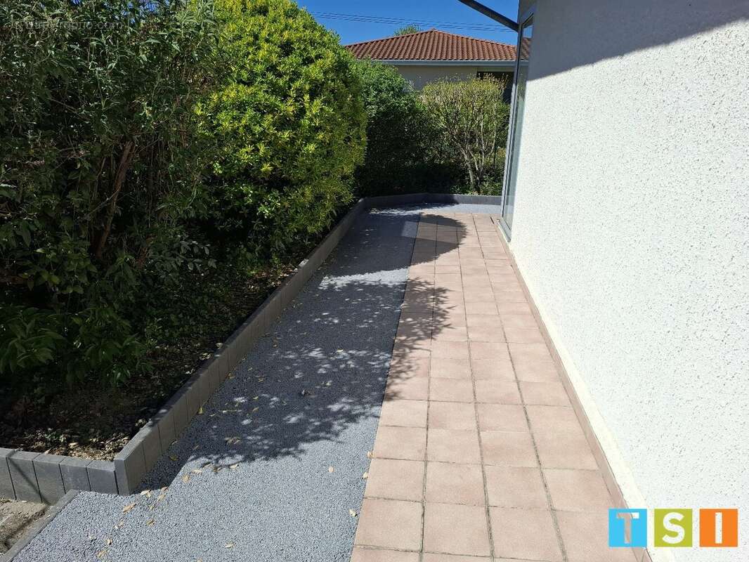 Maison à MONTREJEAU