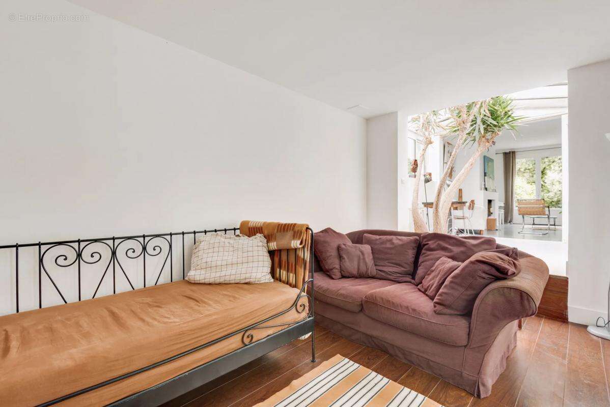 Maison à VILLENEUVE-LA-GARENNE