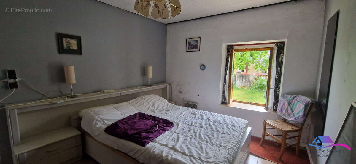 Pieces faisant office de chambre - Maison à CHATEAUMEILLANT