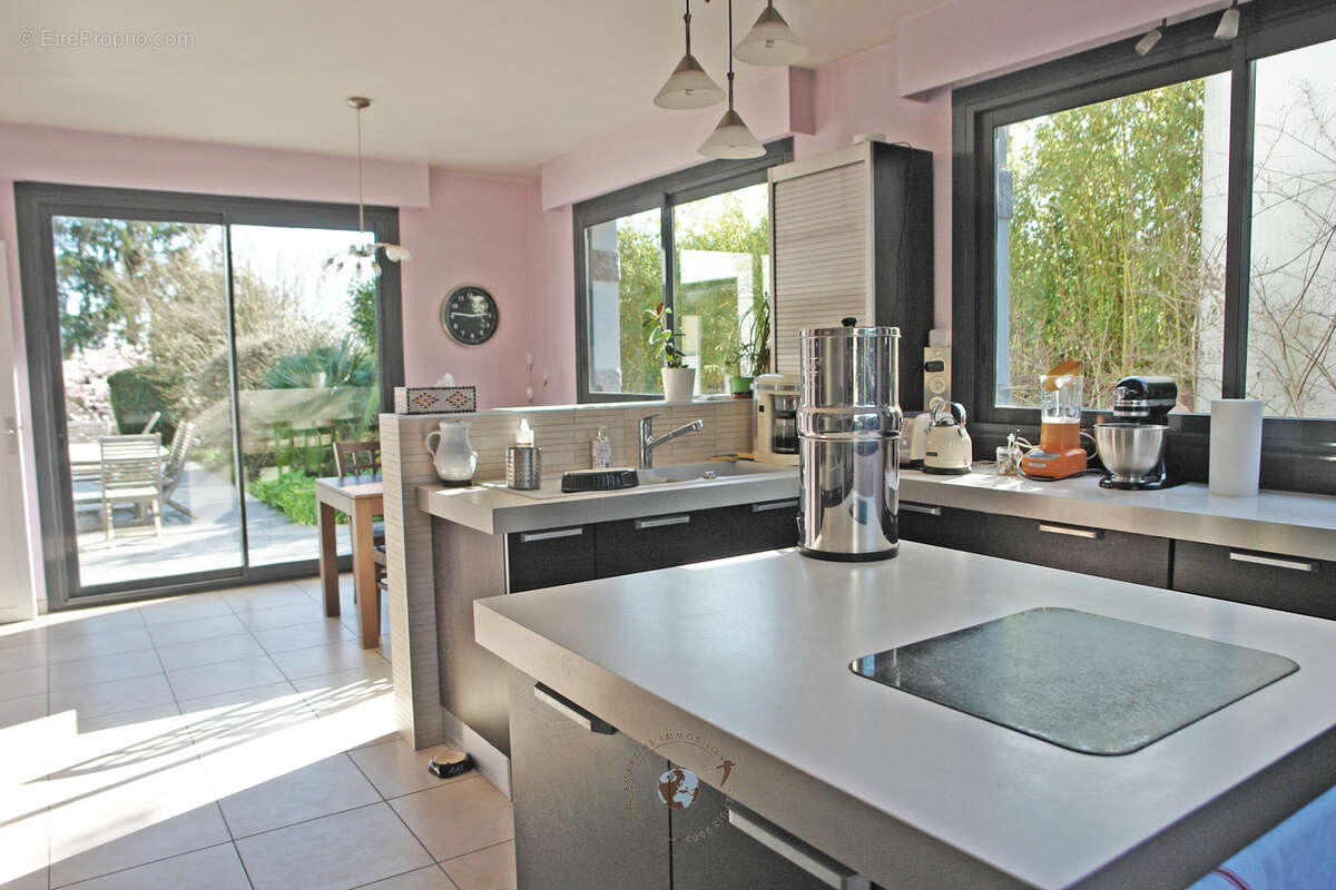 Maison à VERRIERES-LE-BUISSON
