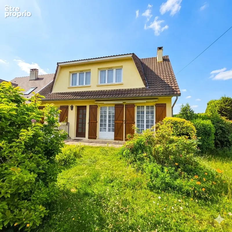 Photo Maison à Maurepas au prix de 392 000€
