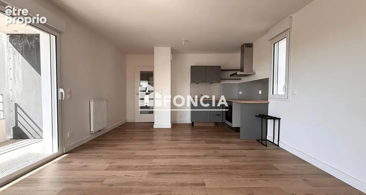 VANNES – T3 lumineux avec balcon et garage à 3 minutes de la gare - photo 2